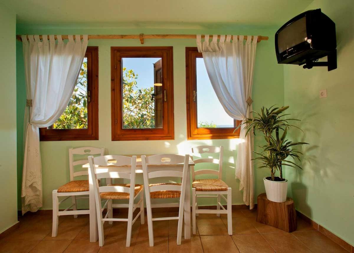 داموشاري Victoria'S Guesthouse المظهر الخارجي الصورة