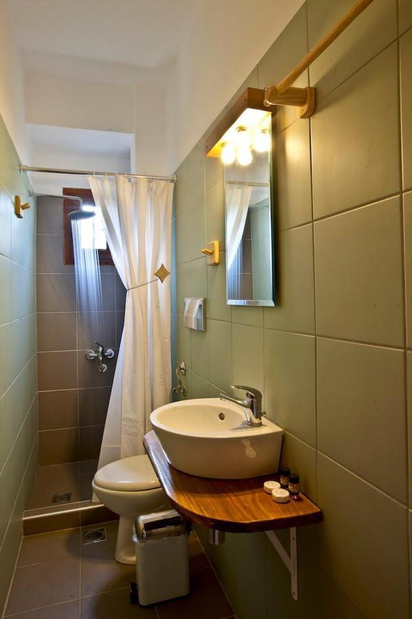 داموشاري Victoria'S Guesthouse المظهر الخارجي الصورة